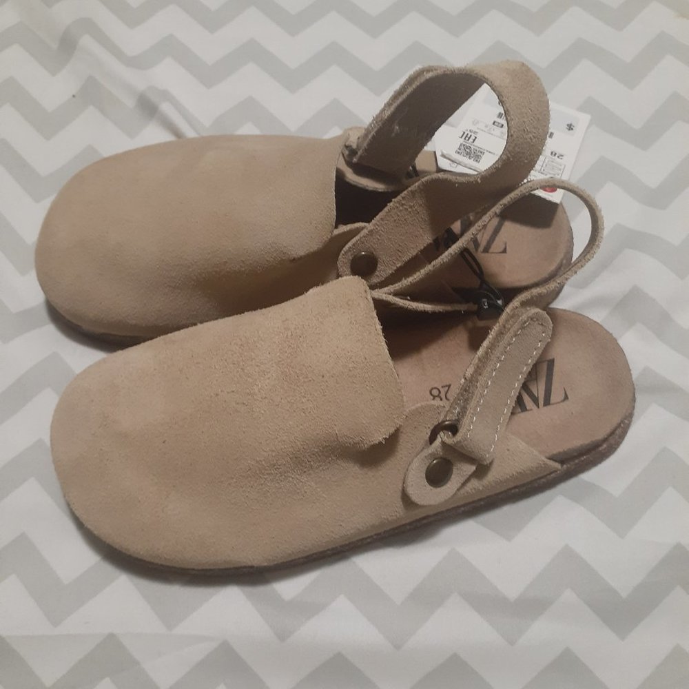 Zara Kids leather clogs